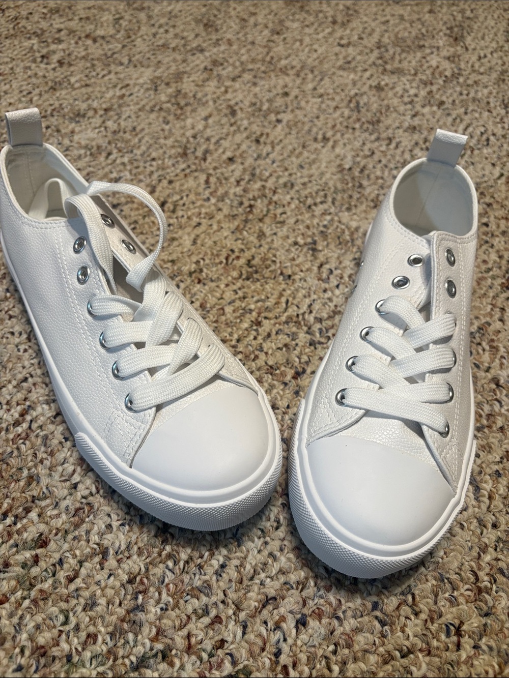 Women’s White Casual Lace-Up Sneakers NEW